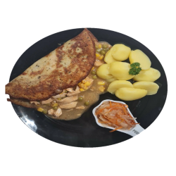 1. Pastierska kapsa (zemiaková placka plnená s mäsom a zeleninou), varené zemiaky, čalamáda